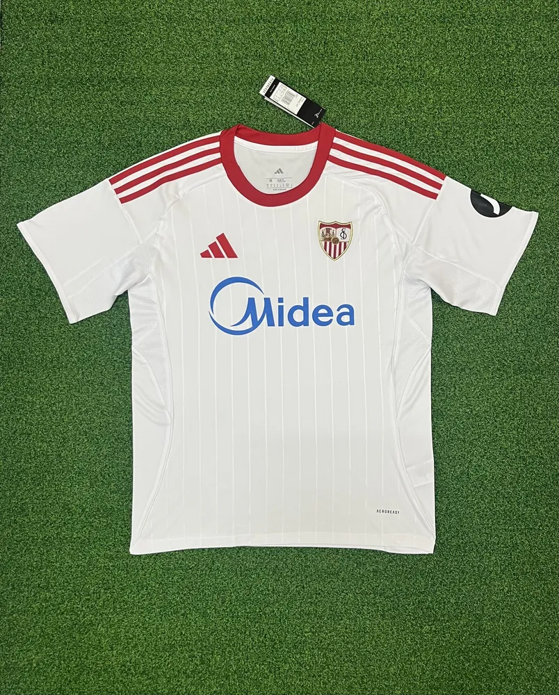 Sevilla 2025-26 Heimtrikot — main view