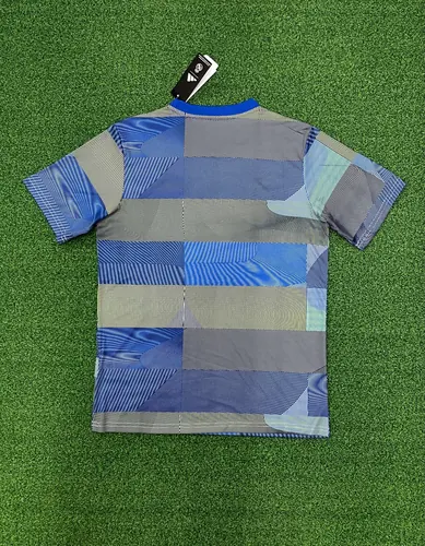 Real Madrid 2025-26 Trainingsshirt — view 2