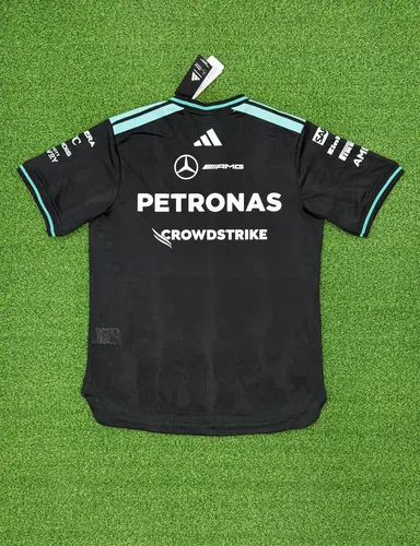 Mercedes-AMG 2026 Player Version - Black Crew Neck — view 2